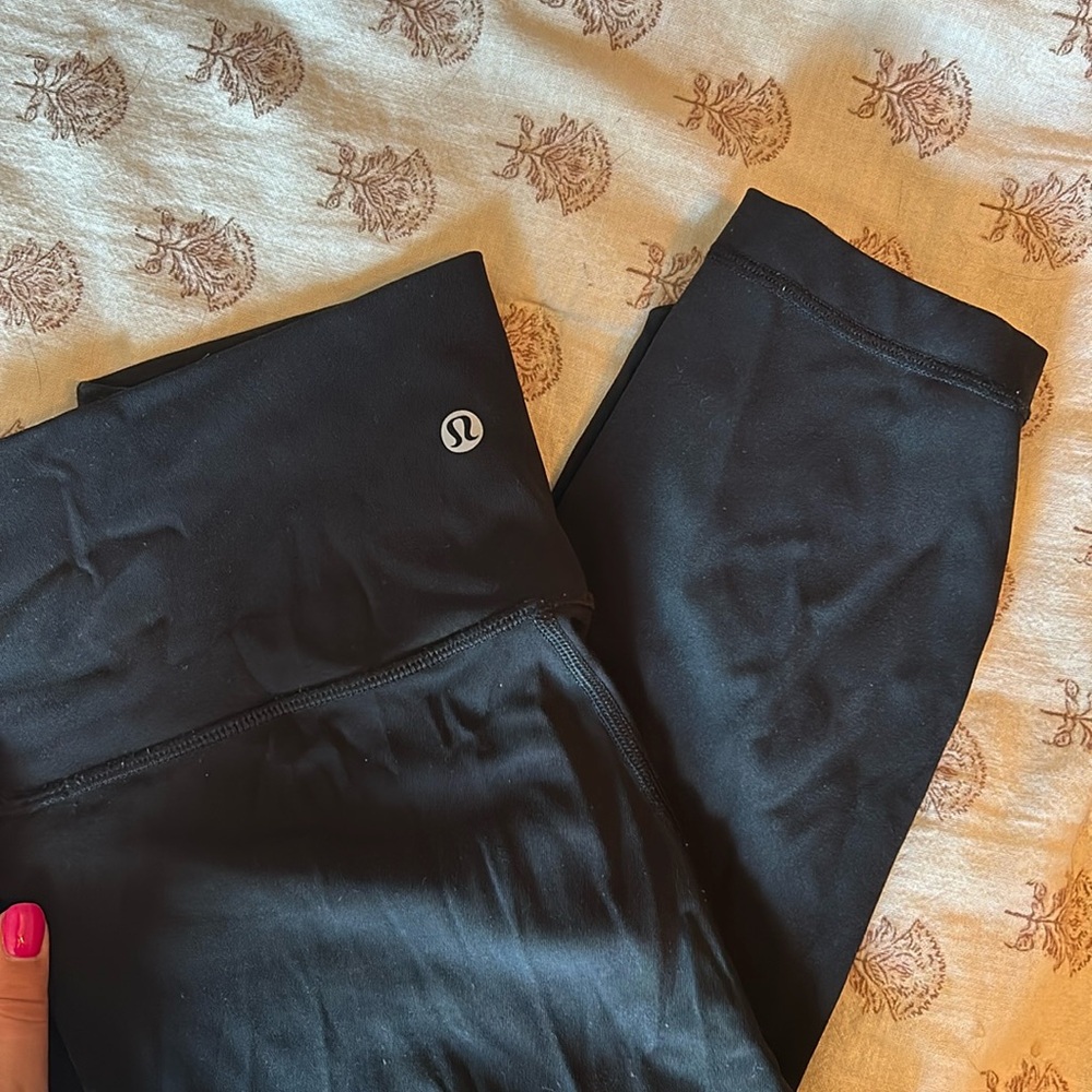 Lululemon wonder under